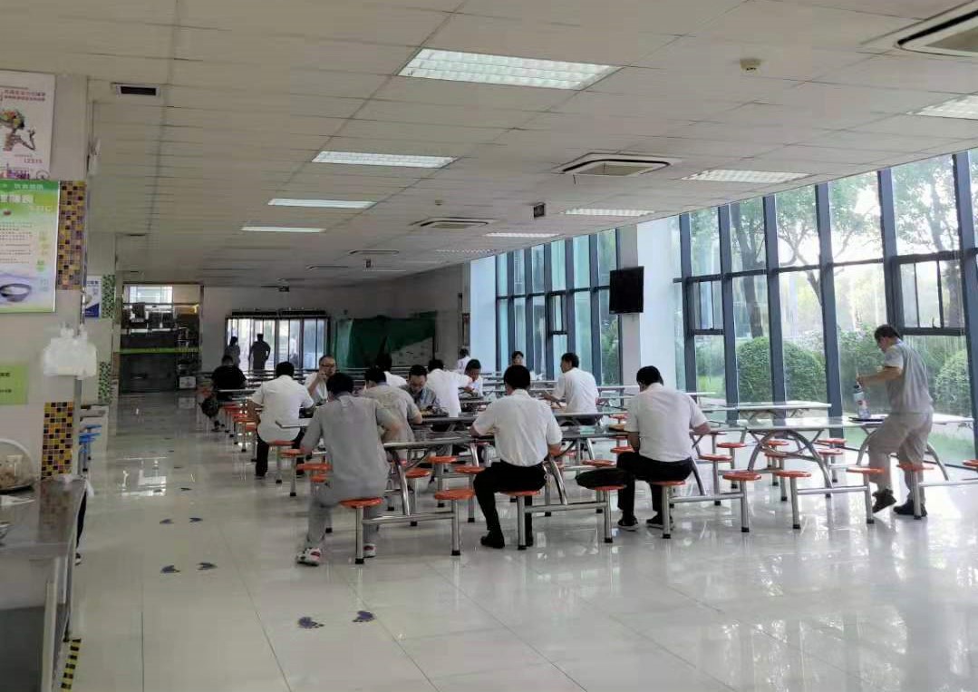 餐厅就餐.jpg